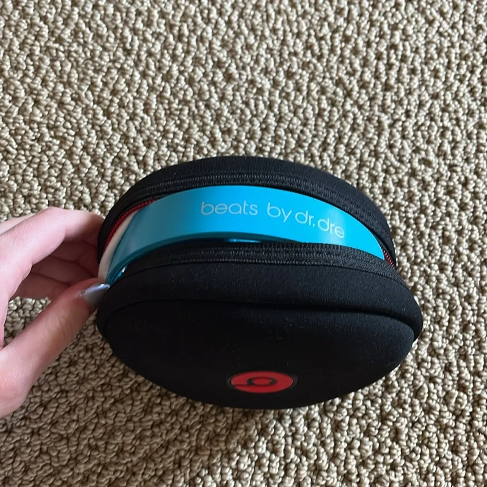 Beats by Dre wired, with case and adapter - Picture 4 of 10